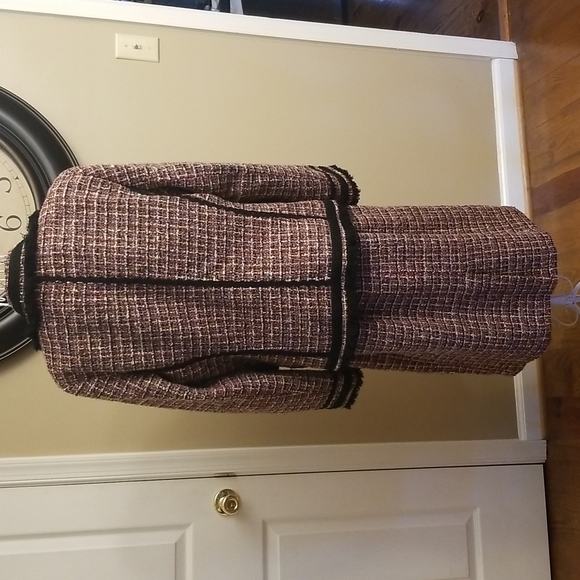 COMPLETELY CONFIDENT ❣️Lady's Image Delaware Tweed Suit, blazer and skirt - Picture 5 of 12